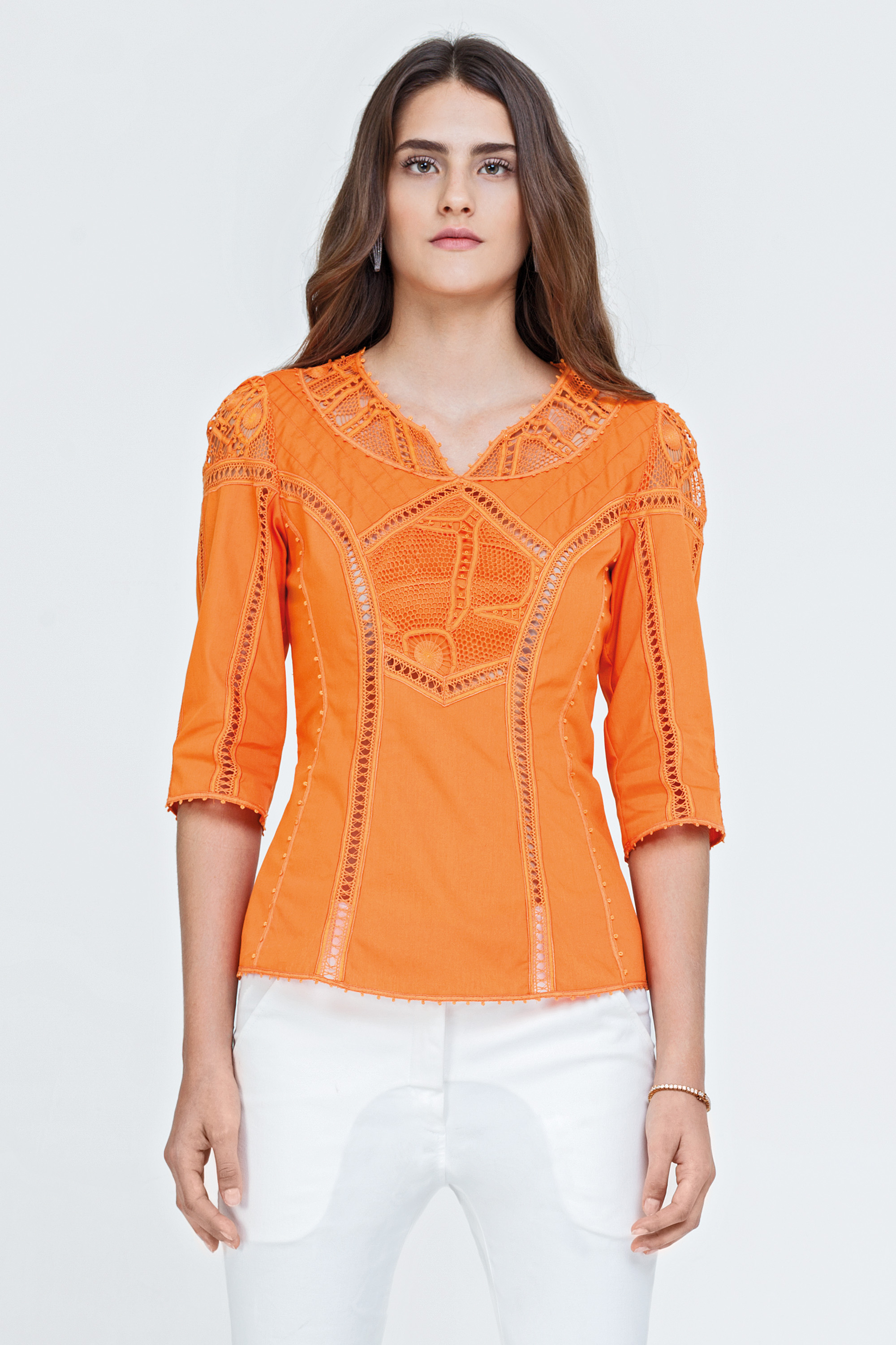 BLUSA COM RENDA RENASCENÇA 