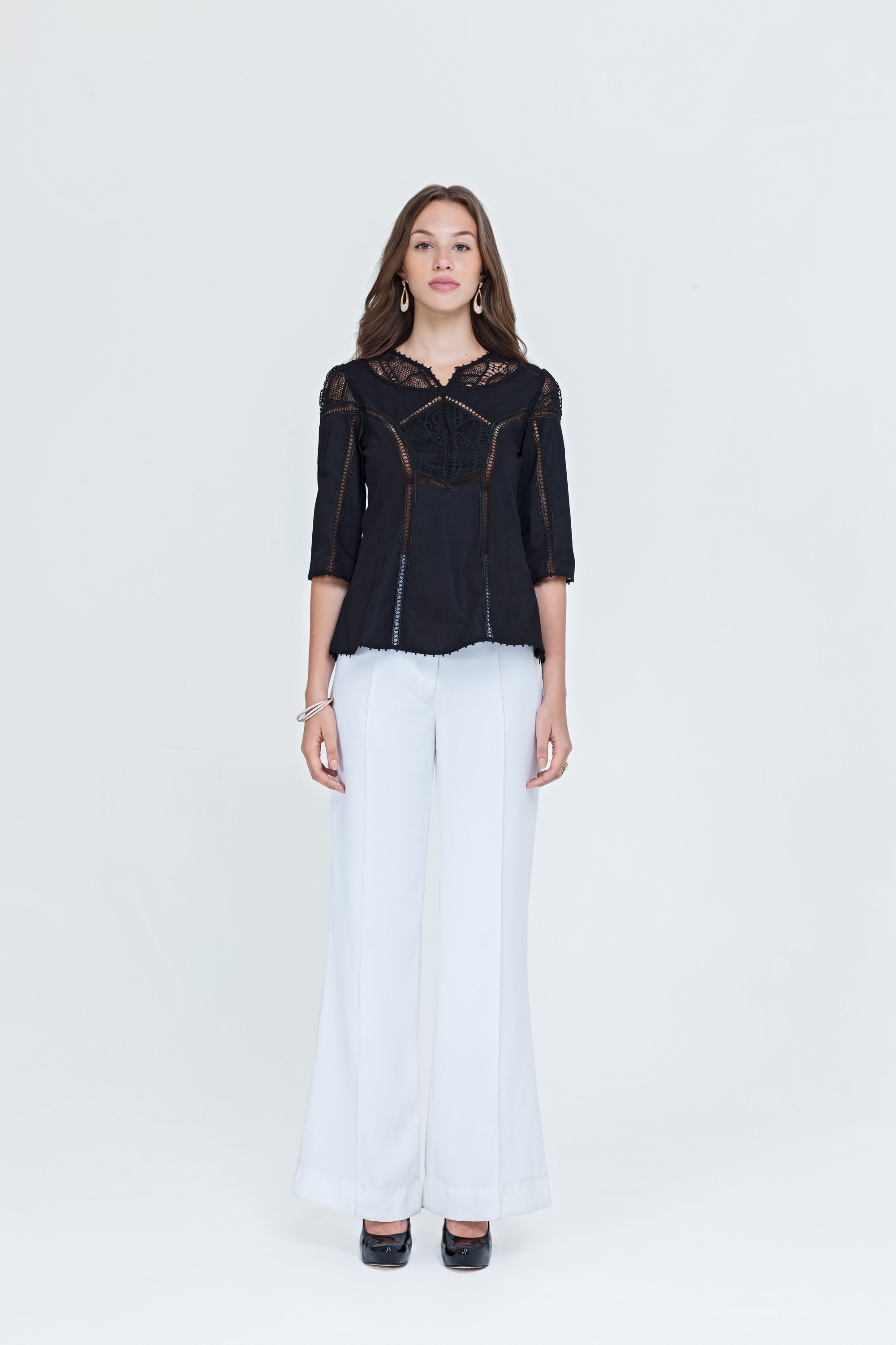 BLUSA COM RENDA RENASCENÇA 