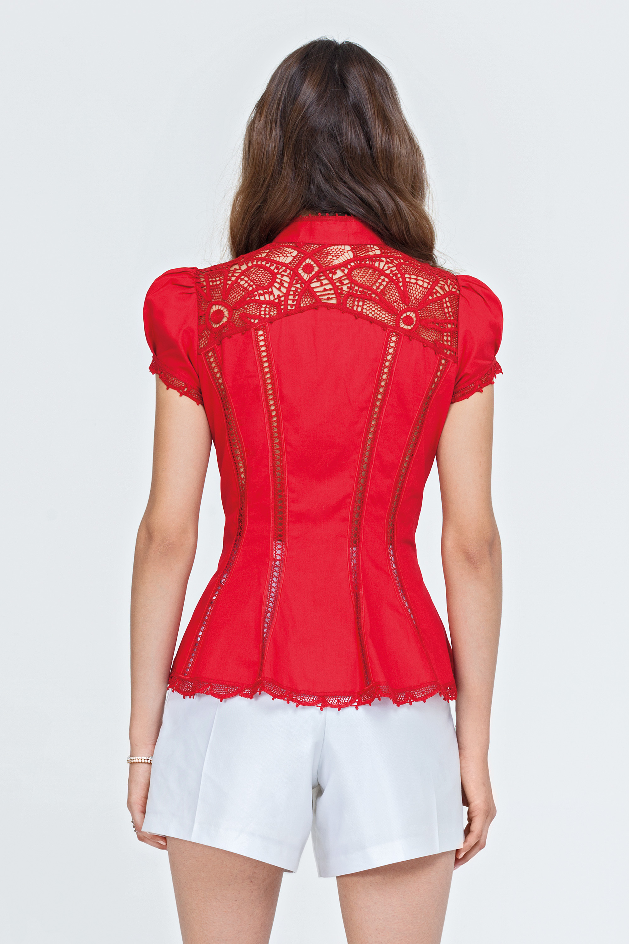 BLUSA MANGA CURTA PALA DE RENDA
